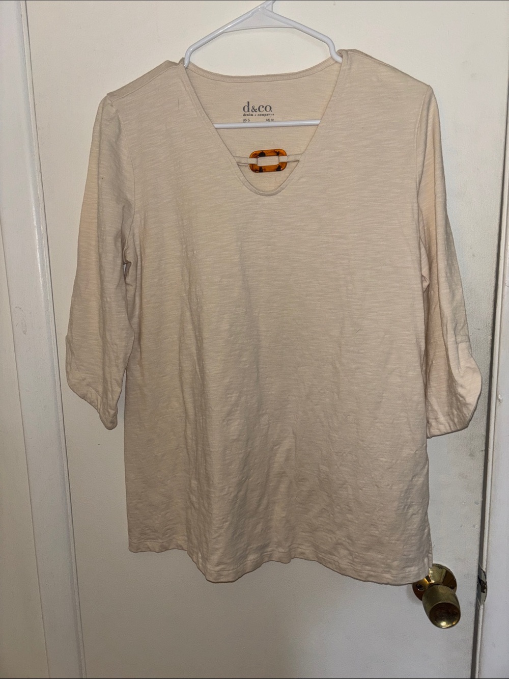 Cream V-Neck 3/4 Sleeve Women's Top Size Small